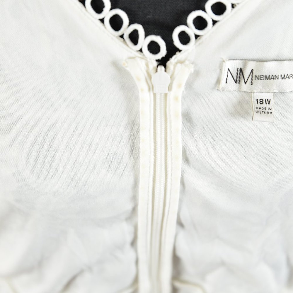 Neiman Marcus Off White All Lace Cocktail Dress - Picture 11 of 13